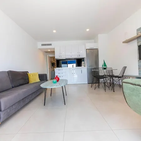 Apartamento Luminous Seafront With Fascinating Sea View In The Heart Of Bodrum